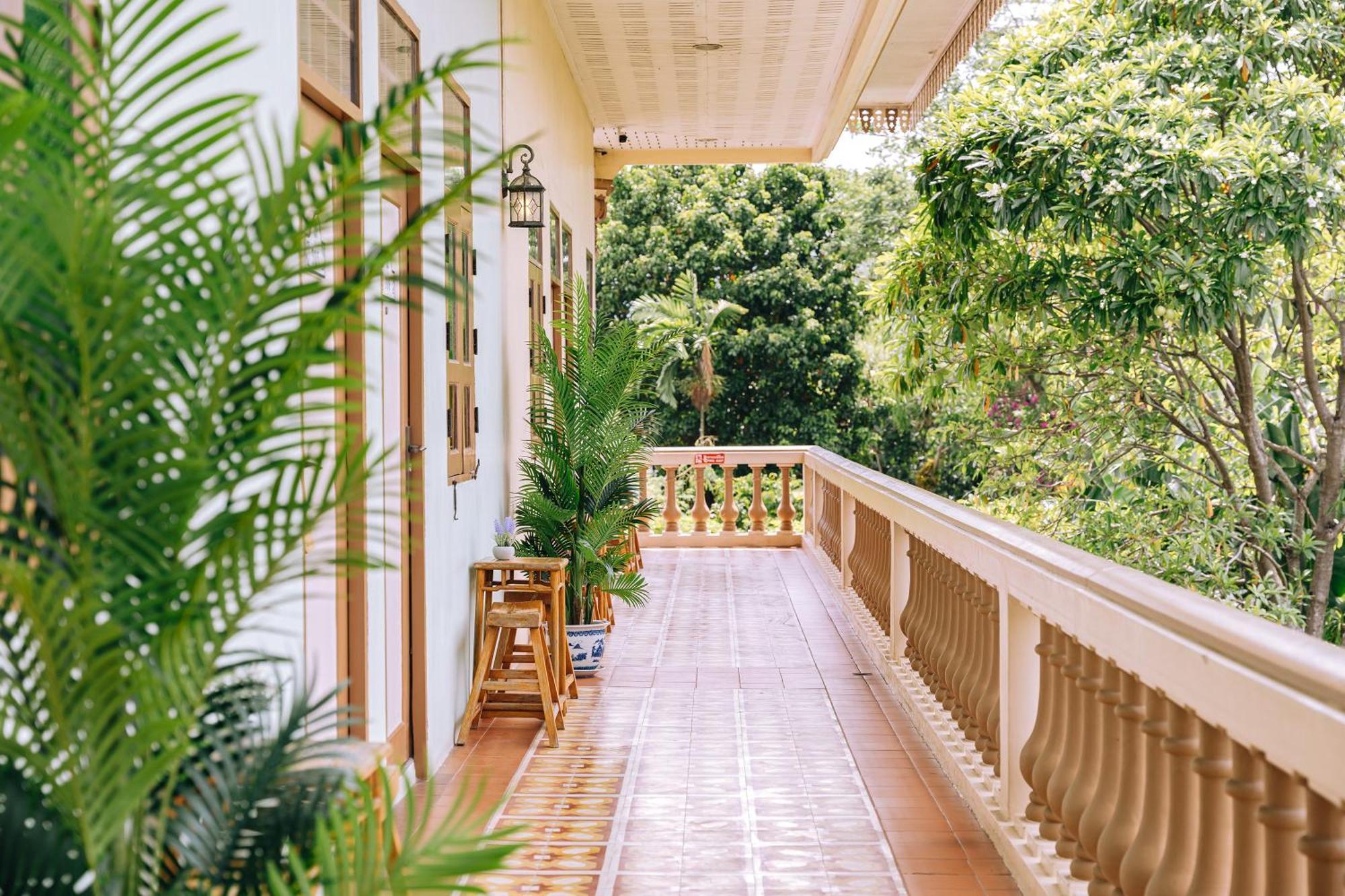 O'Nya Phuket Hotel Exterior photo